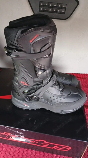 Vand cizme motociclist. nr 43. noi originale, Pret 1000 lei. tel   