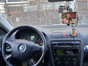 Vând sau Schimb Skoda Octavia2 (4 4)  cu Renault Ford 8 locuri