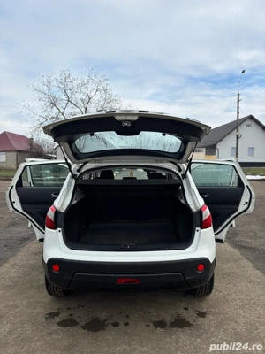 Vand nissan qashqai !!!