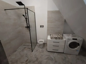 Casa apartament în curte comuna  - imagine 6