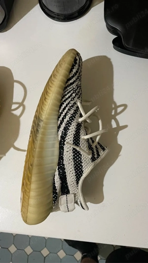 Yeezy boost 350 Zebra V2 - imagine 2