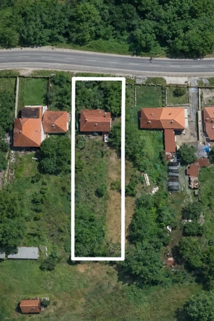 Vand casa cu teren 1000mp 