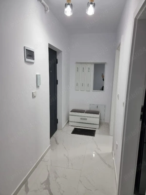 Închiriez apartament cu o camera