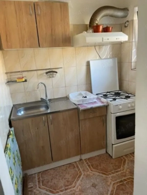 Garsoniera mobilata de inchiriat - imagine 5