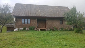 Casa tradițională de lemn 