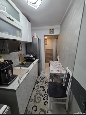  vând apartament 2 camere   micro 6  - imagine 3