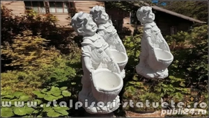 Statuetă copil cu ghiveci, alb marmorat, model S36. - imagine 3