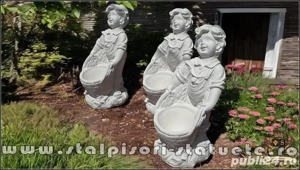 Statuetă copil cu ghiveci, alb marmorat, model S36. - imagine 4