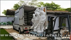 Decorațiuni de grădină din ciment alb și dioxid de titan.