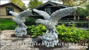Statuetă vultur pe stâncă, șoim, gri patinat, model S35. - imagine 2