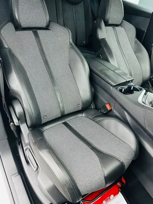PEUGEOT 3008 2017 1.2i E6 Garantie 12 Luni Rate Avans 0 Doar Cu Buletinul - imagine 20