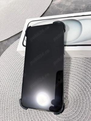 iPhone 15 plus  - imagine 2