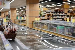 Inchiriere Spatiu comercial Stradal 200 mp. CETATE HCC finisat pregatit comert - imagine 3