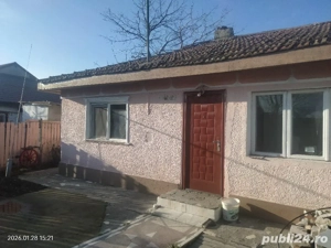 vind casă bătrânească 3 camere apă curent gaze, centrală gaz 