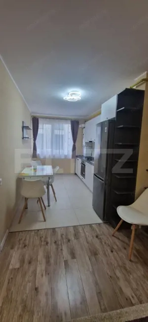 Apartament cu 2 camere, mobilat, parcare, zona Vivo