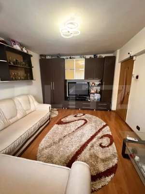 Apartament 2 camere decomandat etaj 1 - imagine 2