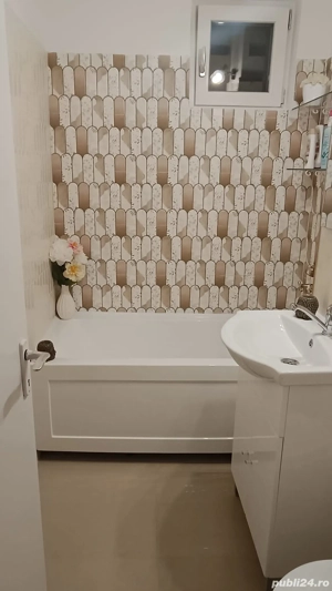 Vând apartament 2 camere semidecomandat  - imagine 2