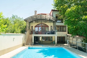 Vila cu piscina pe malul lacului-Snagov -Ciofliceni