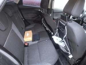 Vând Ford focus tournier