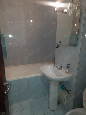 Inchiriere apartament.2 camere decomandate