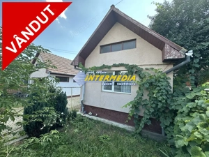 OKAZIE ! Casa 4 Camere 2 Bai, 2 Bucatarii Anexe Garaj Curte pavata CENTRU Alba