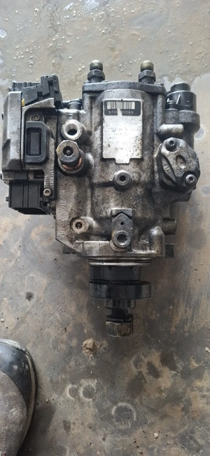 poampa injectie Opel Frontera b 2.2 2001 - imagine 5