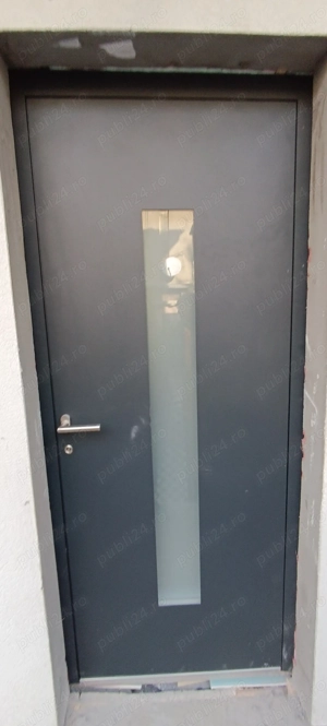 Servicii montaj uși de interior și exterio