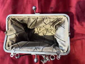 Gentute create manual din margele.    - imagine 3