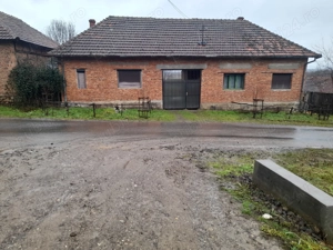 casă de vînzare .  - imagine 2