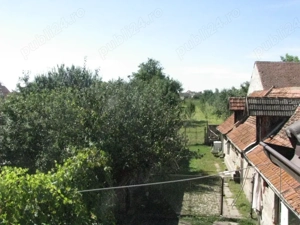 Vand teren 4400 mp, centru Prejmer, intre case, drum asfaltat, toate utilitatile.