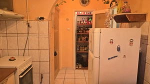 Vand apartament 2 camere in Deva, zona Zamfirescu, situat pe mijloc, etaj 2, bloc de 4 etaje - imagine 7