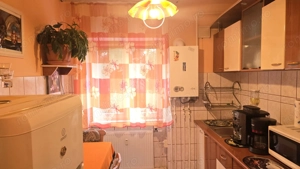 Vand apartament 2 camere in Deva, zona Zamfirescu, situat pe mijloc, etaj 2, bloc de 4 etaje - imagine 5