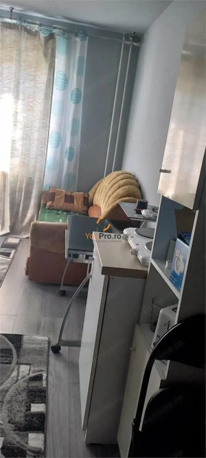 Garsoniera etaj 3 zona Buziasului