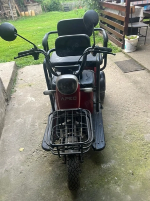 Vând triciclu electric 