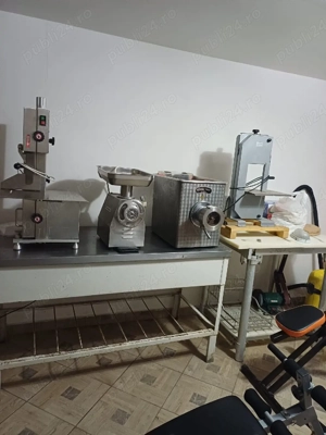 Vând utilaje profesionale pentru carmangerii in stare foarte bună 