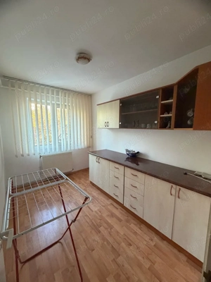 Inchiriez apartament 3 camere - imagine 4