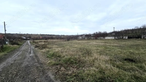 OCAZIE teren PERFECT PLAN   1.800 mp, acces 2 drumuri lângă E58 - imagine 5