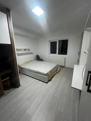 Garsonieră modernă, etaj 3, totul nou, aproape metrou 1 Decembrie