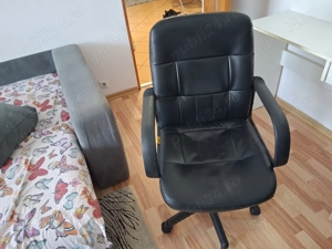 Vand scaun birou urgent