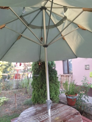 vand umbrela  de terata 