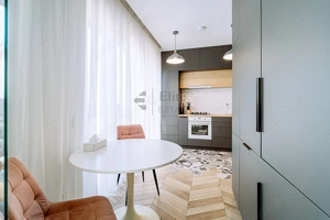 Penthouse de lux 530 mp ultracentral in Oradea - imagine 21