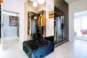 Penthouse de lux 530 mp ultracentral in Oradea - imagine 33