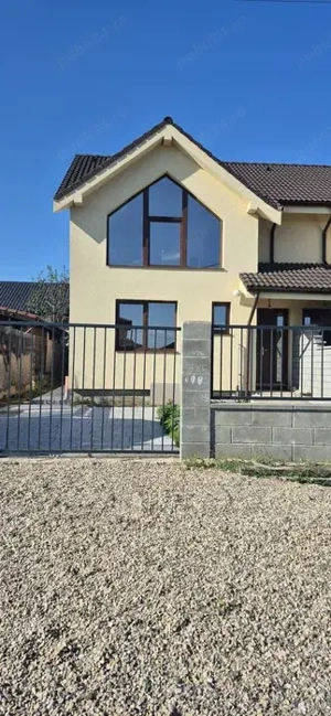 Duplex de vanzare-Mosnita Noua-Parter + Mansardă