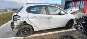 Dezmembram Peugeot 208 1.6 HDi BHW / BH02 / DV6FE - imagine 6