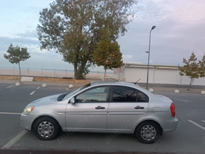 Hyundai accent - imagine 4