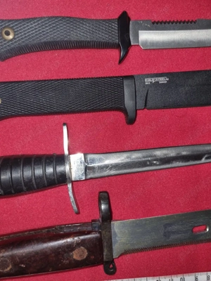 colectie ceasuri si baionete in iasi