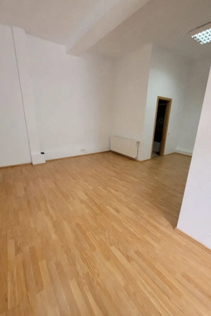 Spatiu Comercial - 50 mp - Simion Barnutiu - 400€