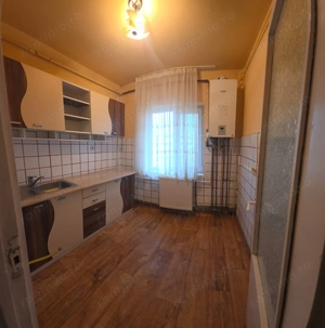 77.000 euro .. 2 camere cu centrala .. Gh. Lazar .. 5 min  de centru