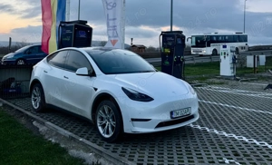 Vand Tesla Y Long Range 2022, impecabil - imagine 3