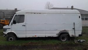 Dezmembrez Mercedes 410D  - imagine 3